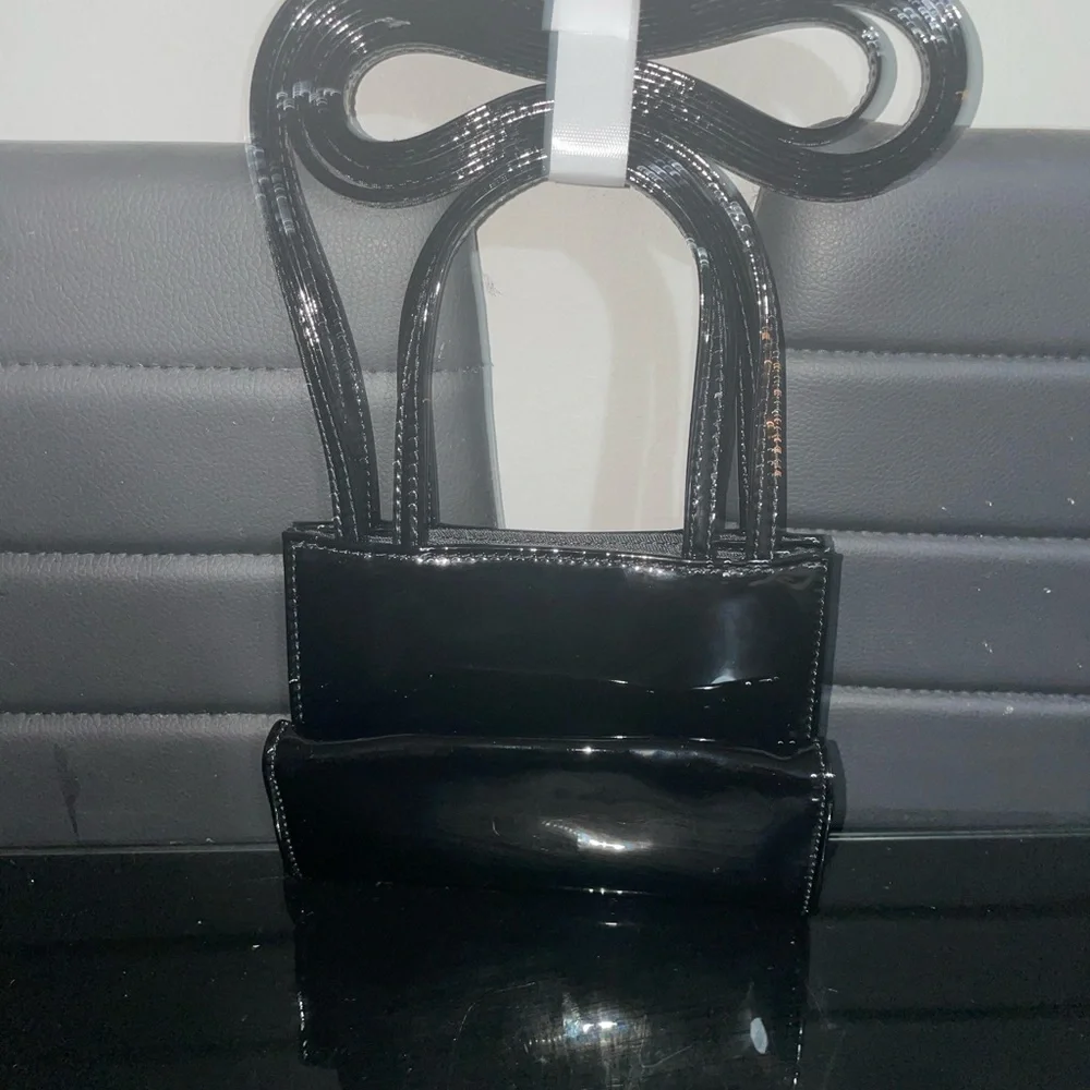 Small Black Patent Telfar Bag - Picture 3 of 9